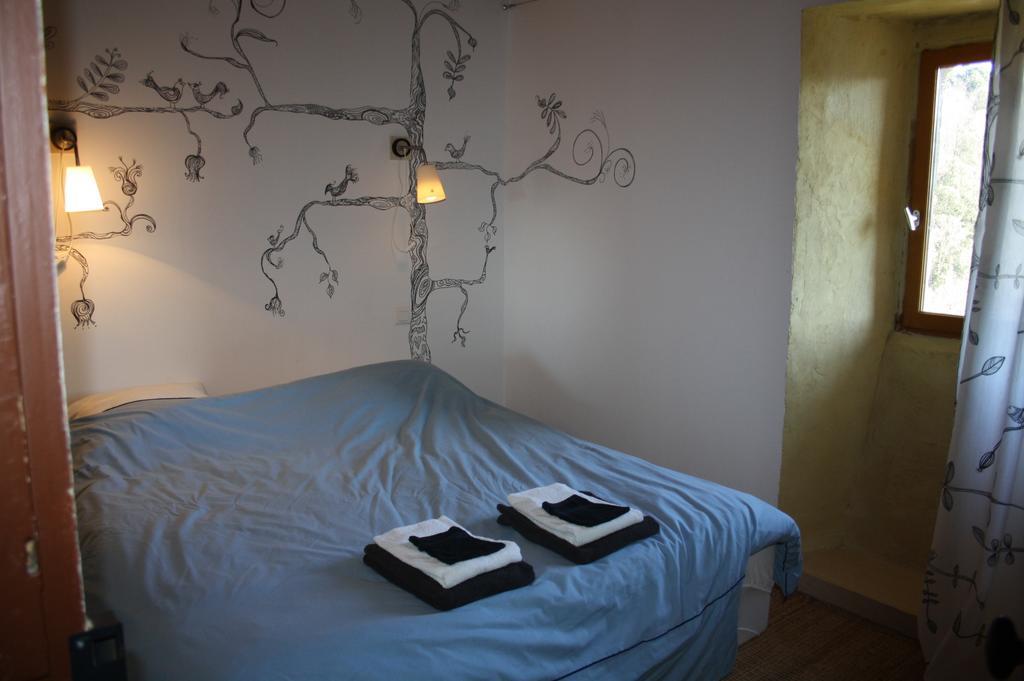 Hotel Mas La Donzelenche Vialas Zimmer foto